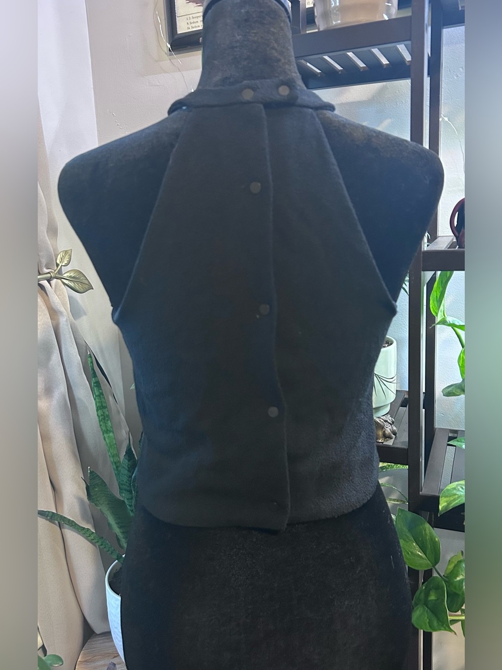 A.L.C Black Halter Snap-Back Crop Top - Picture 2 of 6